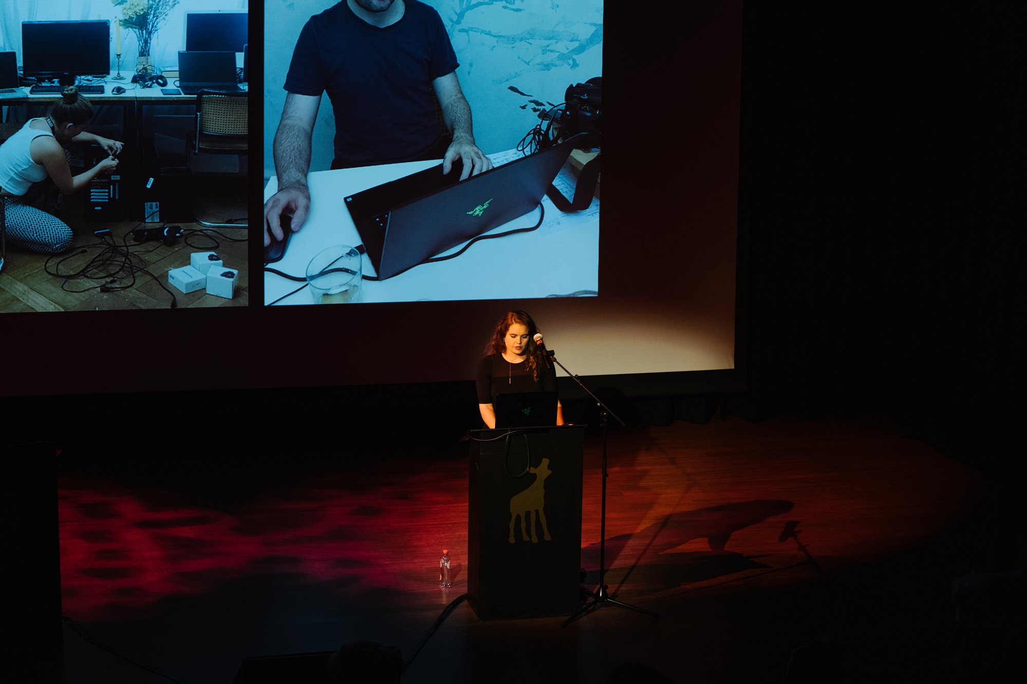 Weightless Collaboration